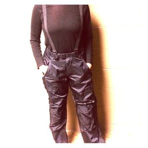 Marmot black shell ski pants XS NWOT suspenders
